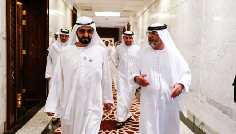 الشيخ محمد بن راشد مع المواطن الإماراتي علي المزروعي