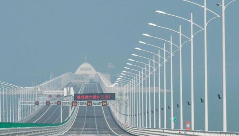أطول جسر بحري في العالم بالصين