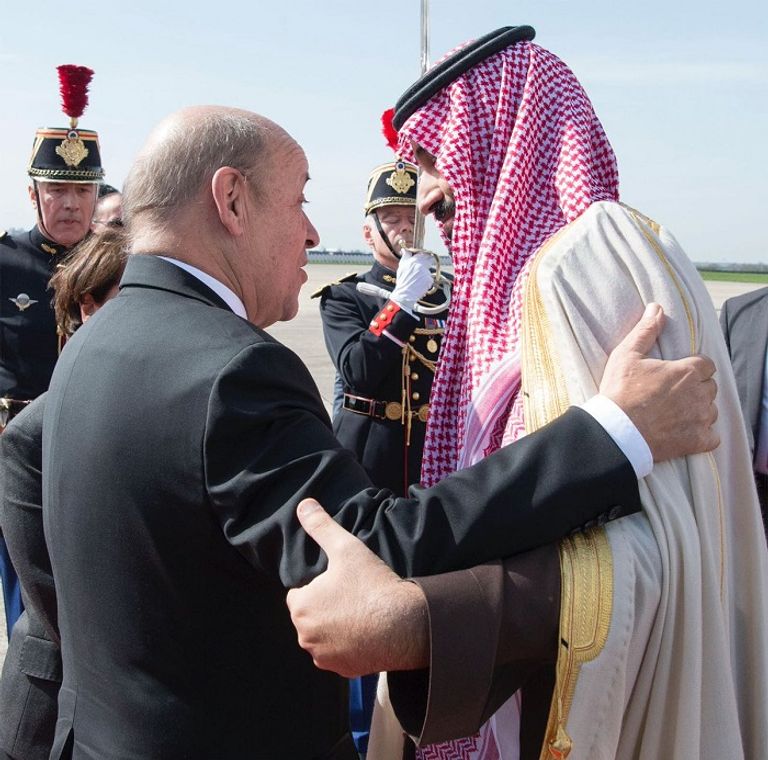 الأمير محمد بن سلمان والرئيس ماكرون - أرشيفية
