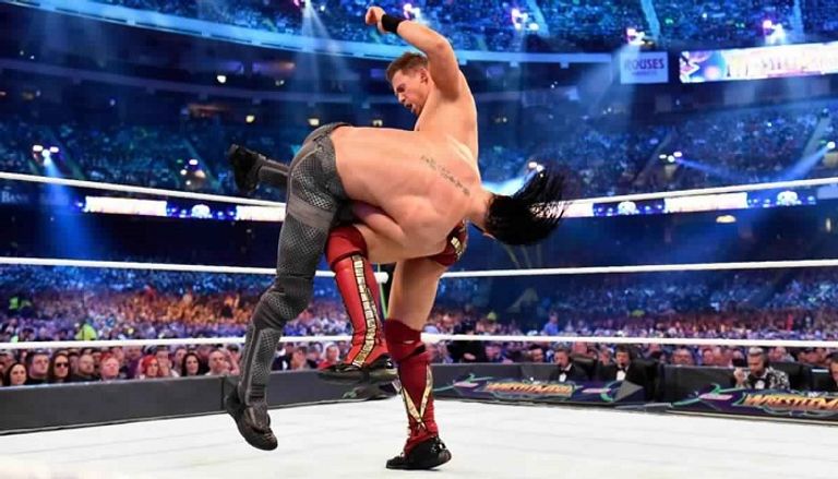 سيث رولينز بعد الفوز ببطولة الإنتركونتيننتال