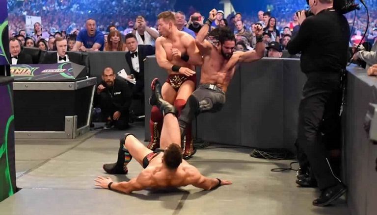 سيث رولينز بعد الفوز ببطولة الإنتركونتيننتال