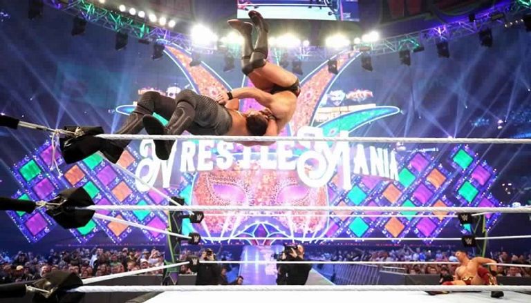 سيث رولينز بعد الفوز ببطولة الإنتركونتيننتال