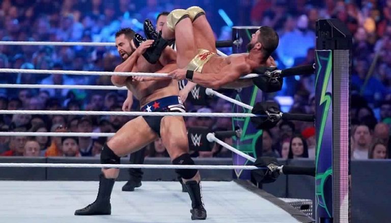 جيندر ماهال يرفع حزام بطولة الولايات المتحدة