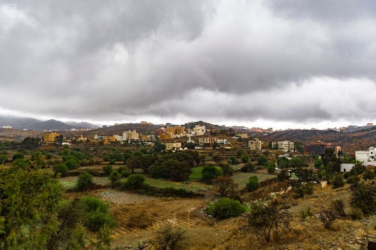 هطول أمطار غزيرة بالسعودية