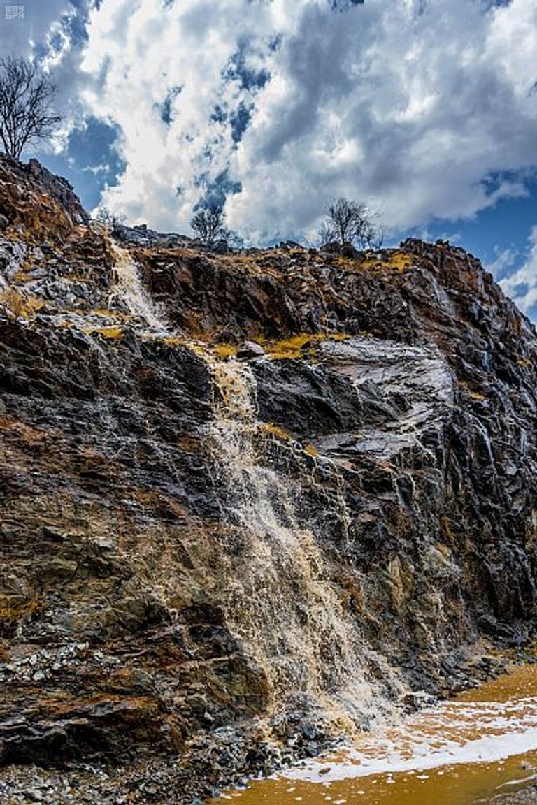 هطول أمطار غزيرة بالسعودية