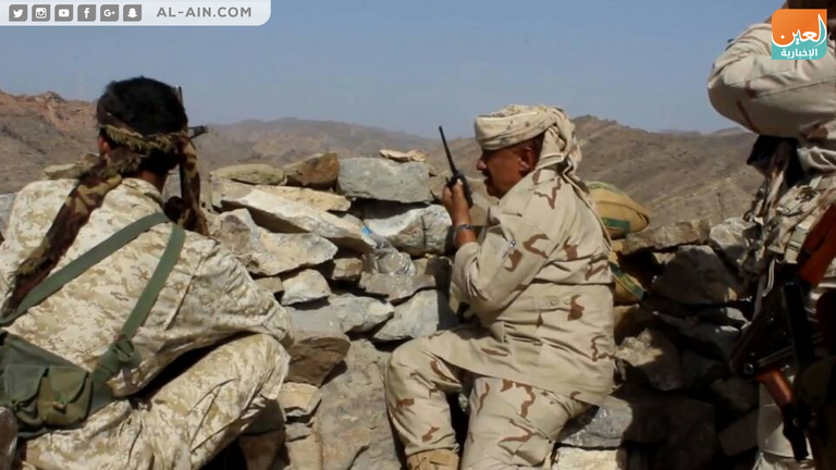 قوات من الجيش اليمني في جبهات القتال التحالف يستهدف تجمعات مسلحة لمليشيا الحوثي في عدة جبهات