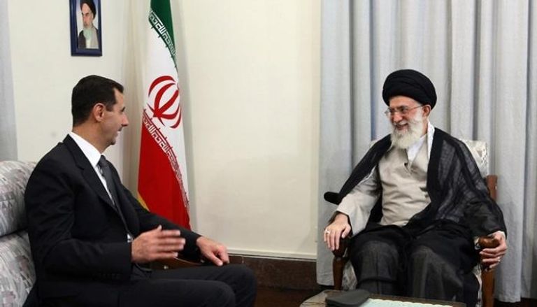 خامنئي وبشار الأسد في لقاء سابق مطار التيفور السوري