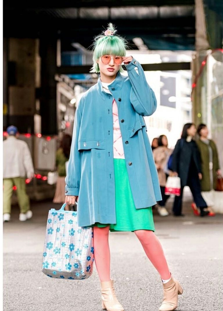 الألوان الفوسفورية في أسبوع الموضة في طوكيو