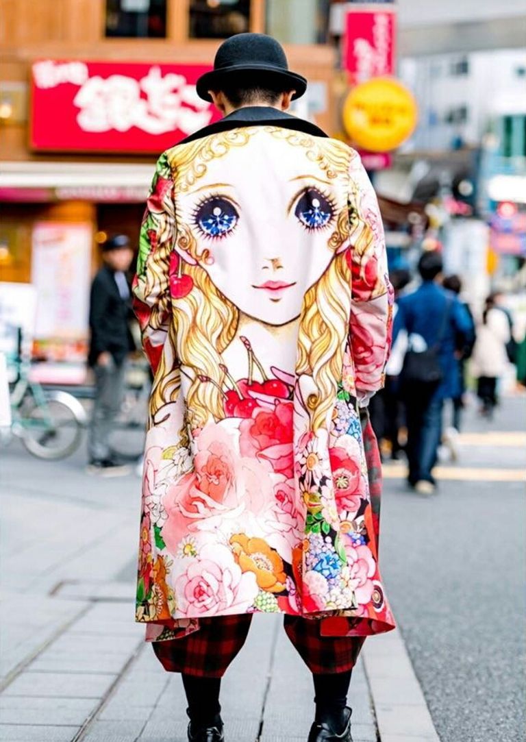 الألوان الفوسفورية في أسبوع الموضة في طوكيو