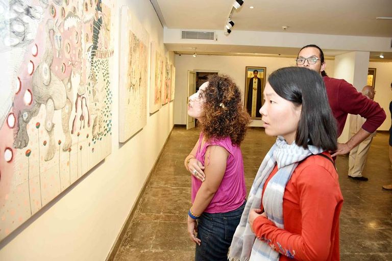 منحوتة بجاليري ضي بالمهندسين