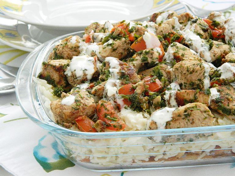 فتة مصرية بالدجاج الفتة المصرية بالخل والثوم