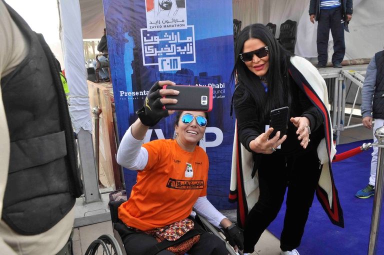 المطربة الإماراتية أحلام في أثناء مشاركتها في ماراثون الأقصر المطربة الإماراتية أحلام الشامسي
