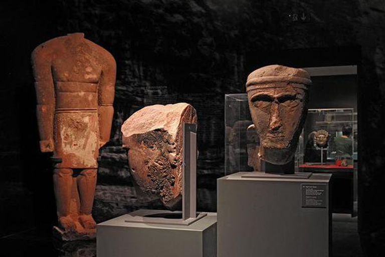 مدائن صالح عمرها يرجع إلى 300 عام قبل الميلاد