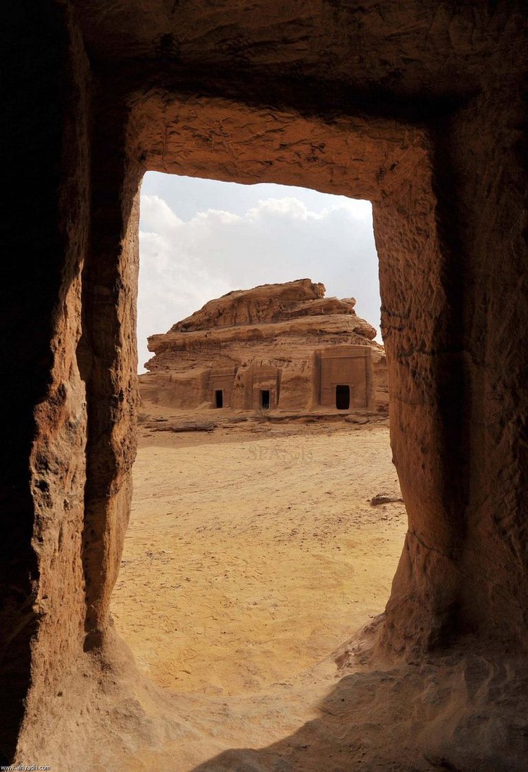 مدائن صالح عمرها يرجع إلى 300 عام قبل الميلاد