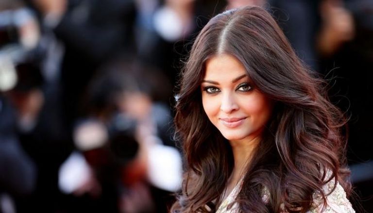 إيشواريا راي وبريانكا شوبرا وديبيكا بادكون