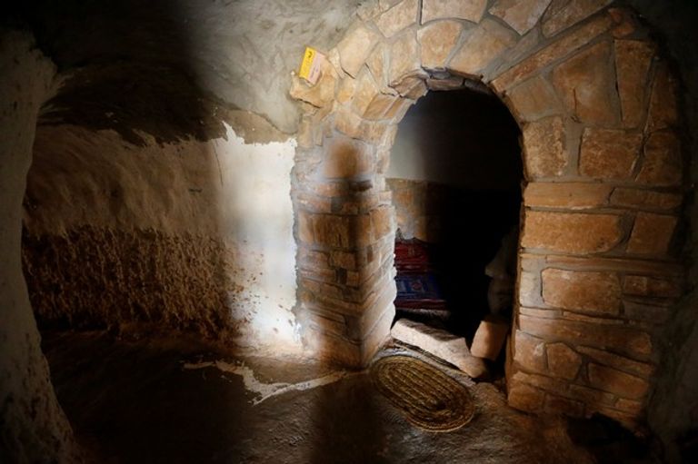 كهف بالمنطقة الجبلية في مدنية غريان الليبية كهف بالمنطقة الجبلية في مدينة غريان الليبية