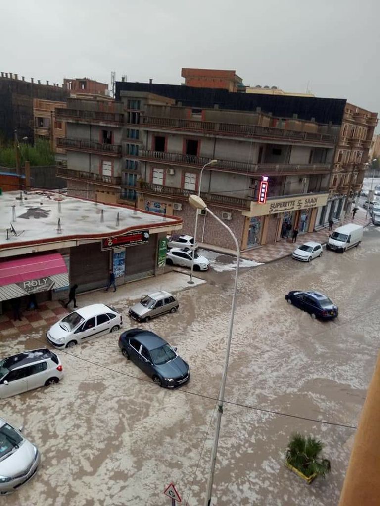 فيضانات في مدينة الجزائر 
