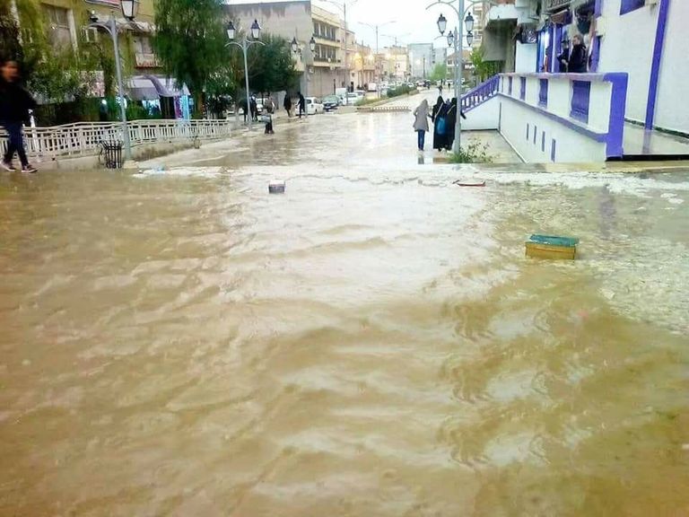 فيضانات في مدينة الجزائر 