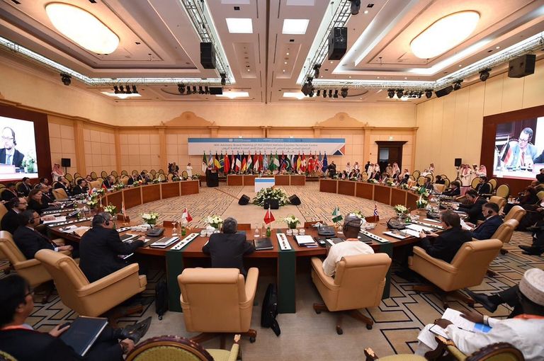 جانب من الاجتماع وزير الخارجية السعودي عادل الجبير والأمين العام للأمم المتحدة