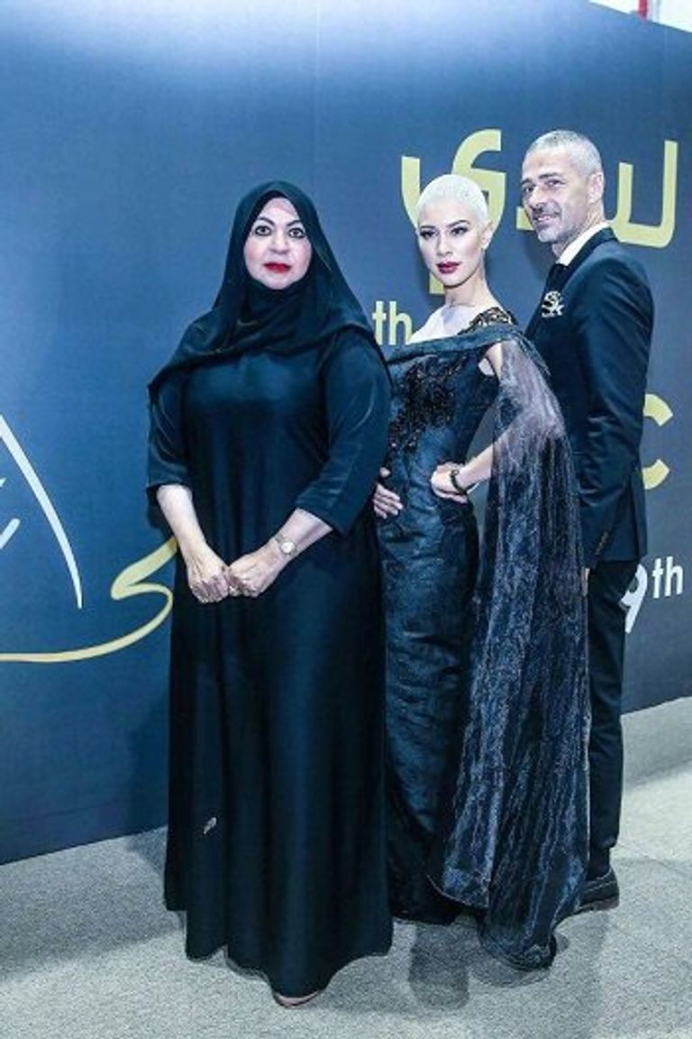 مصممة الأزياء العالمية الإماراتية منى المنصوري