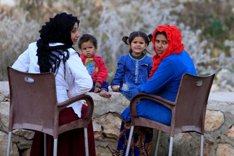 غلاف كتاب سوريات يروين 