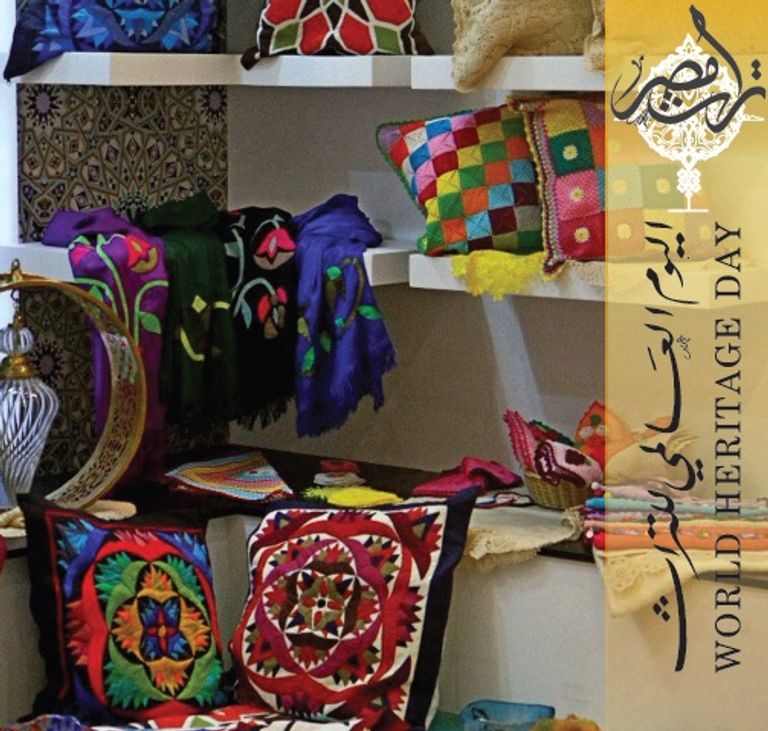 من احتفالات شارع المعز بالقاهرة