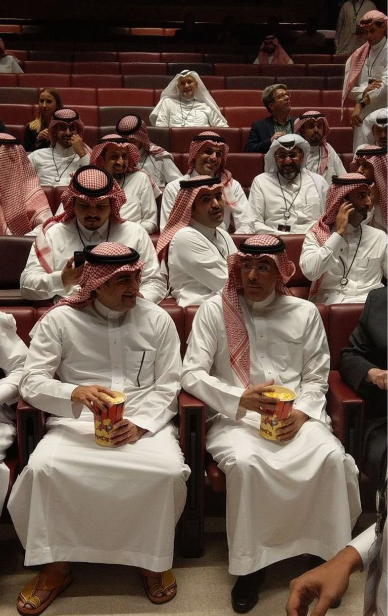 جمهور السينما يستعد لمتابعة Black Panther وزير الإعلام السعودي يفتتح أول دار عرض منذ 35 عاما