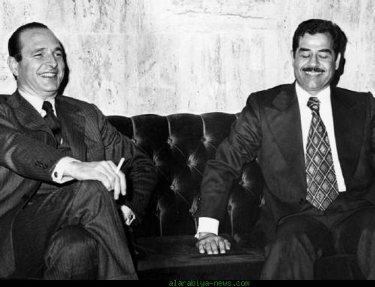 صدام حسين والرئيس الفرنسي الأسبق فرنسوا ميتران - أرشيفية