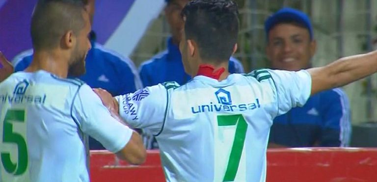 احتفال إسلام عيسى لاعب المصري البورسعيدي