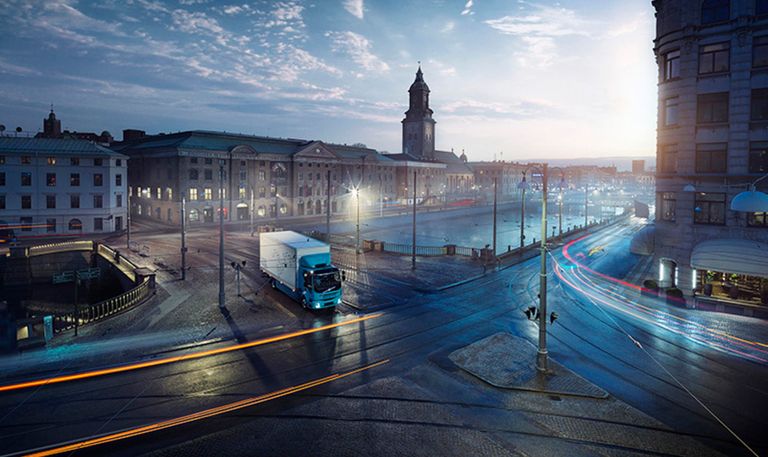 فولفو تكشف عن تفاصيل شاحناتها الكهربائية المنتظرة