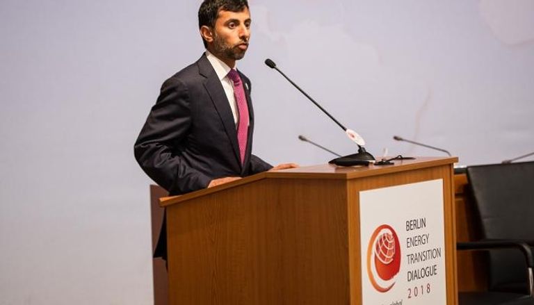 وزير الطاقة والصناعة الإماراتي يلقي كلمته خلال المؤتمر 