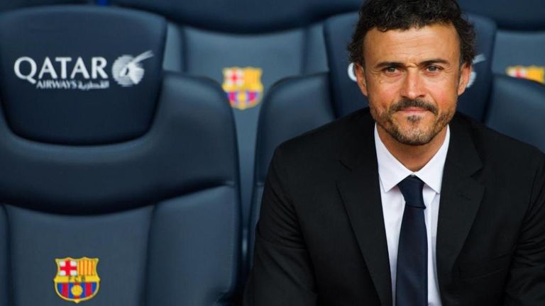 لويس إنريكي أرسين فينجر المدير الفني لفريق أرسنال