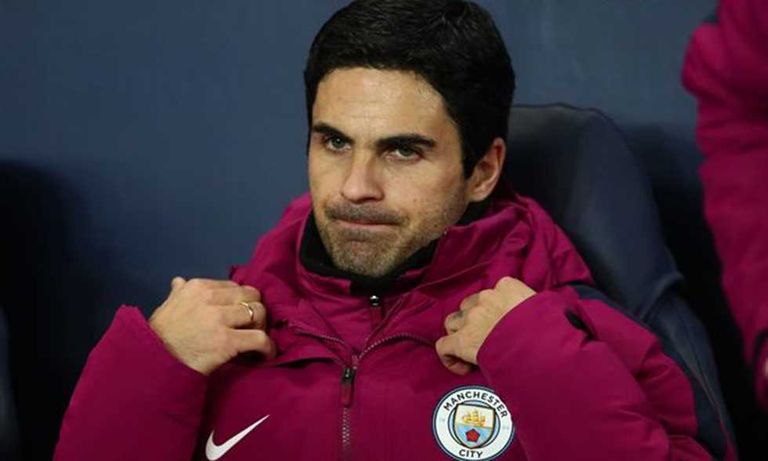 مايكل أرتيتا أرسين فينجر المدير الفني لفريق أرسنال