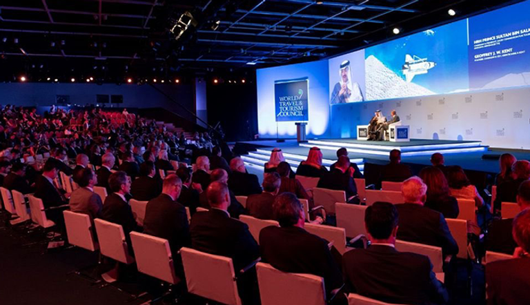 رئيس الهيئة العامة للسياحة السعودية خلال المؤتمر