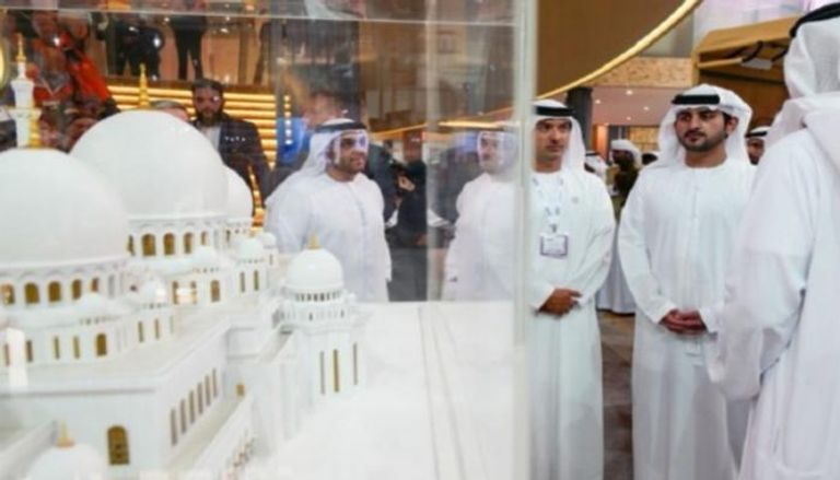 نموذج مصغر لجامع الشيخ زايد الكبير بمعرض سوق السفر العربي