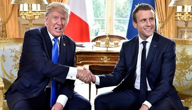 الرئيس الفرنسي إيمانويل ماكرون والرئيس الأمريكي ترامب