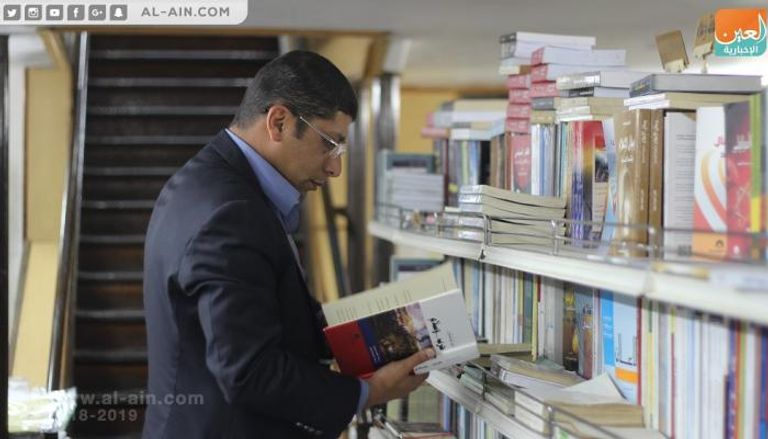 فادي جريس مدير مكتبة الأنجلو مصرية بالقاهرة