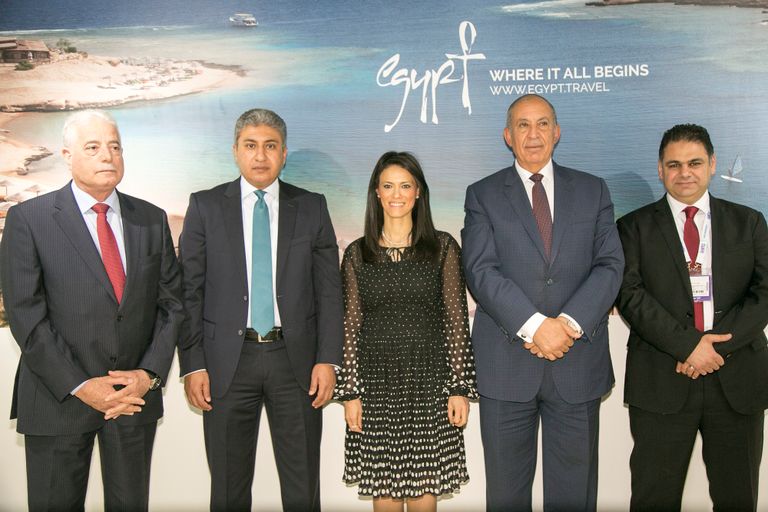 منطقة الأهرامات السياحية بالجيزة - أرشيفية