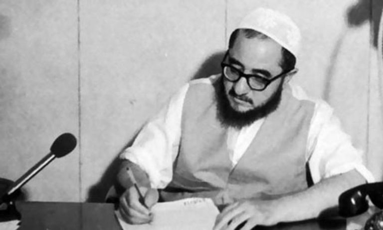 صادق خلخالي رضا بهلوي قلص سيطرة رجال الدين خلال عهده