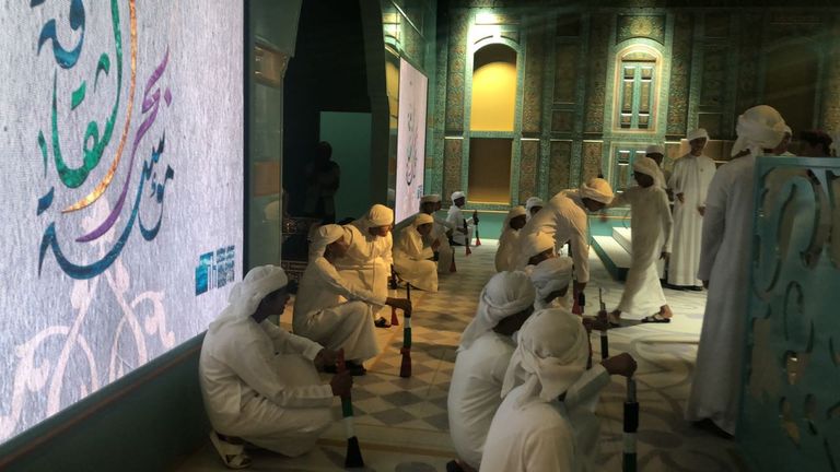 معرض أبوظبي للكتاب يحتفي بالمغفور له الشيخ زايد بن سلطان آل نهيان