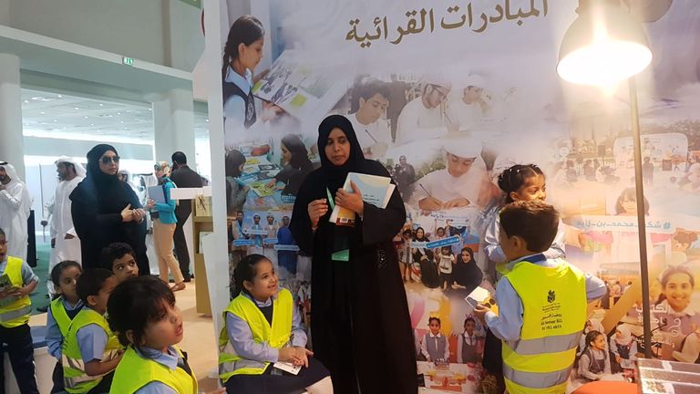معرض أبوظبي للكتاب يحتفي بالمغفور له الشيخ زايد بن سلطان آل نهيان