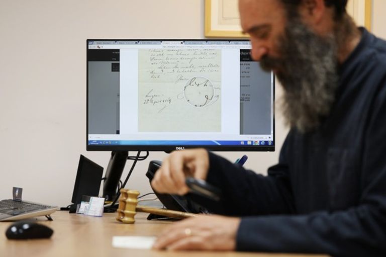 رسالة معادية للسامية تباع بـ34 ألف دولار في مزاد بالقدس