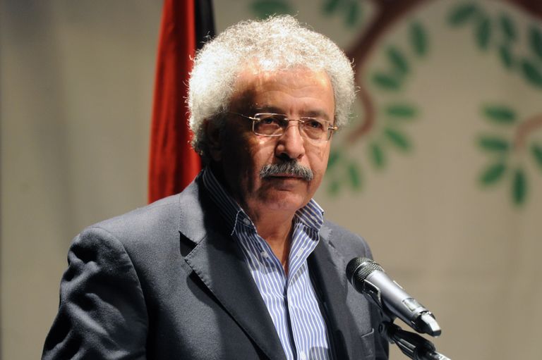 الروائي إبراهيم نصر الله بعد فوزه بالبوكر العربية 2018