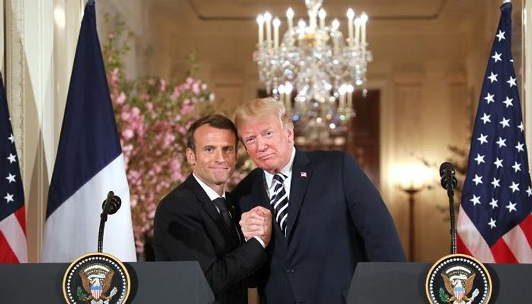 الرئيس الأمريكي ونظيره الفرنسي 