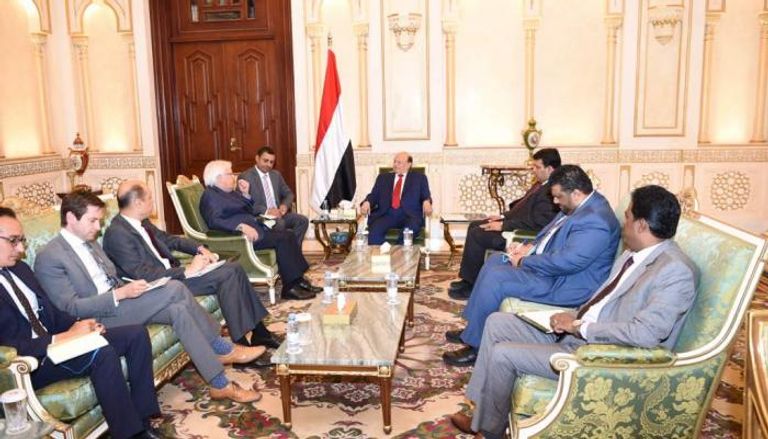 هادي يستقبل المبعوث الأممي إلى اليمن في الرياض