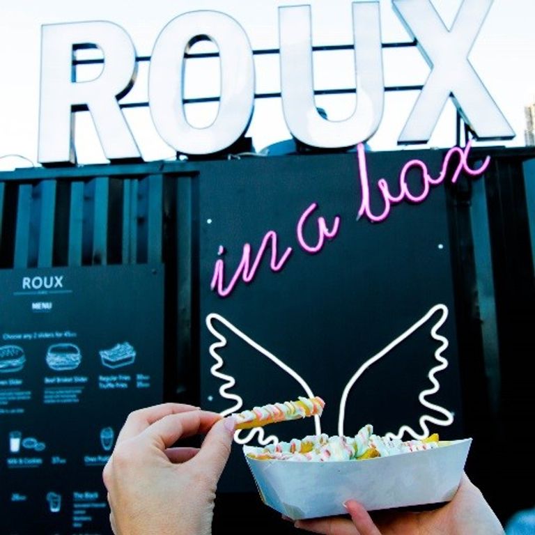 تمتع بألذ المأكولات في كلوب سوشيال بأبوظبي