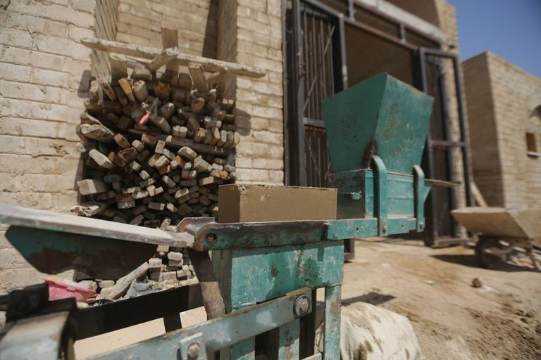 سوق من الطين في غزة السوق الشعبي من الطين في غزة