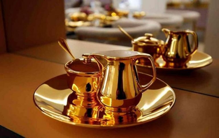 جناح فندقي من الذهب الخالص في فيتنام