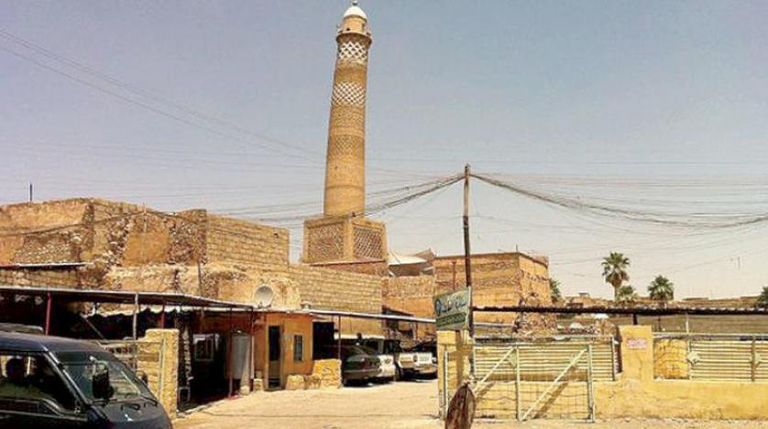 نورة الكعبي أثناء توقيع مذكرة التفاهم