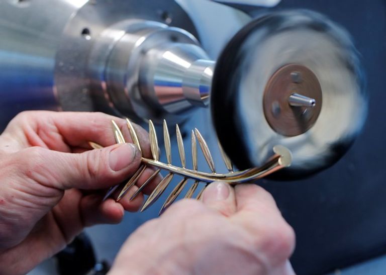 تصنيع سعفة مهرجان "كان" الذهبية